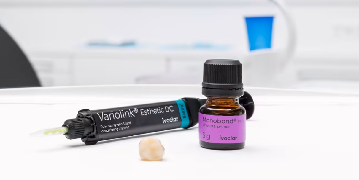 接着用レジンセメント Variolink Esthetic DC と モノボンドプラス